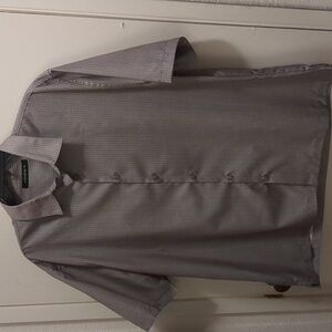 Axist short sleeve buttondown shirt